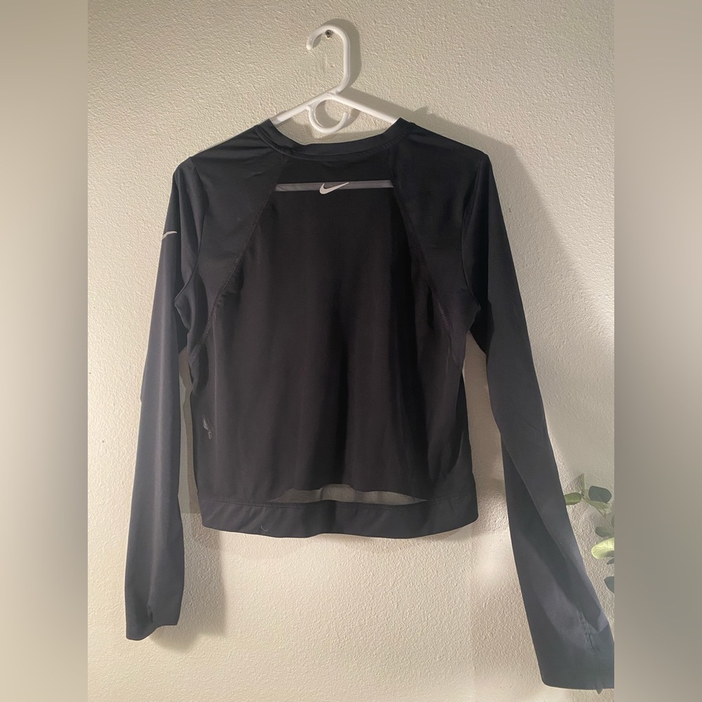 Nike crop top - Picture 2 of 2
